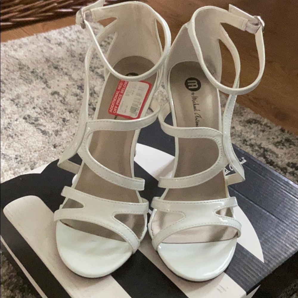 Heels - Picture 2 of 6